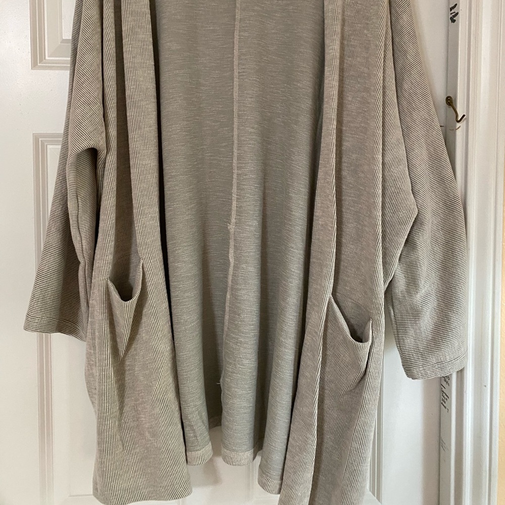 Cardigan - Picture 2 of 2